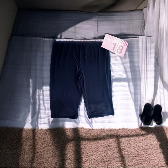 Comfy Black Hipster Capri PJ, Lounge Pants l XL l GUC - Picture 4 of 10